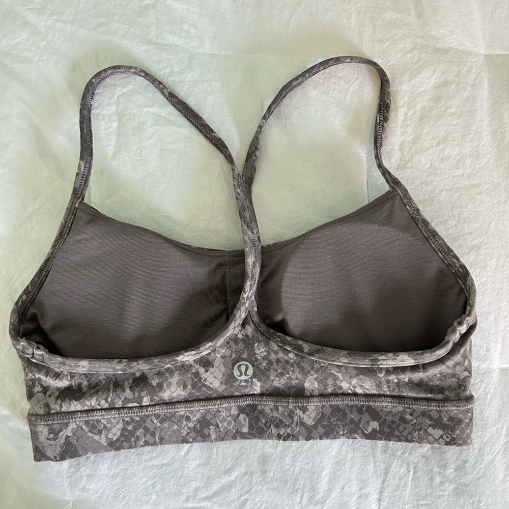 Lululemon Flow Y Sports Bra